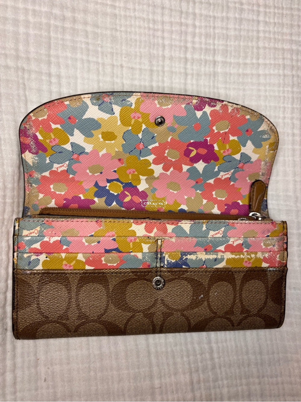 Coach Signature Continental Wallet with Multicolor Floral Interior